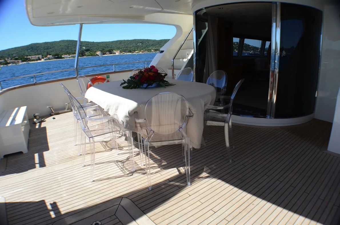 2023 Azimut 100 te huur (photo 5)