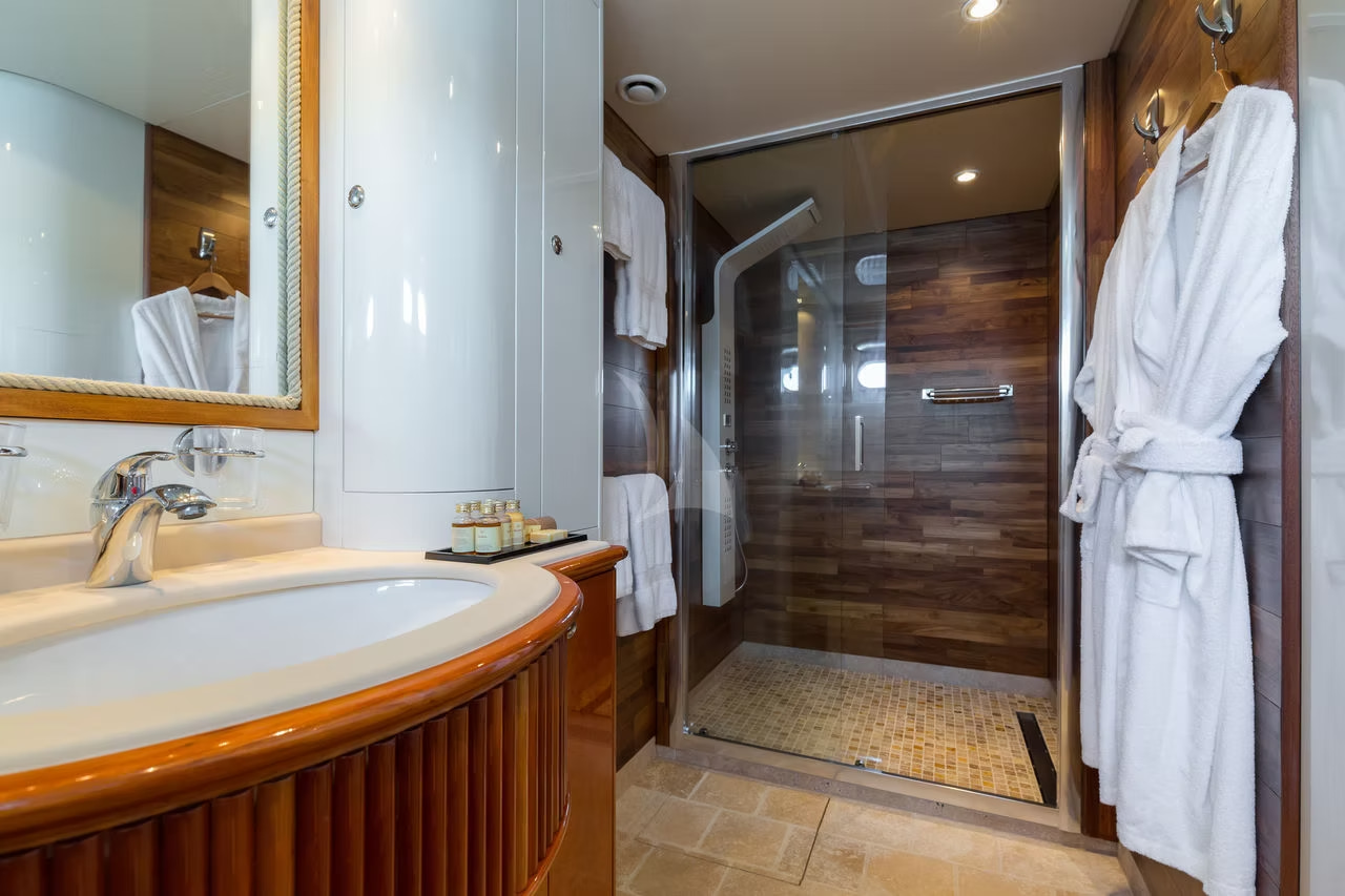 2023 Azimut 100 te huur (photo 6)