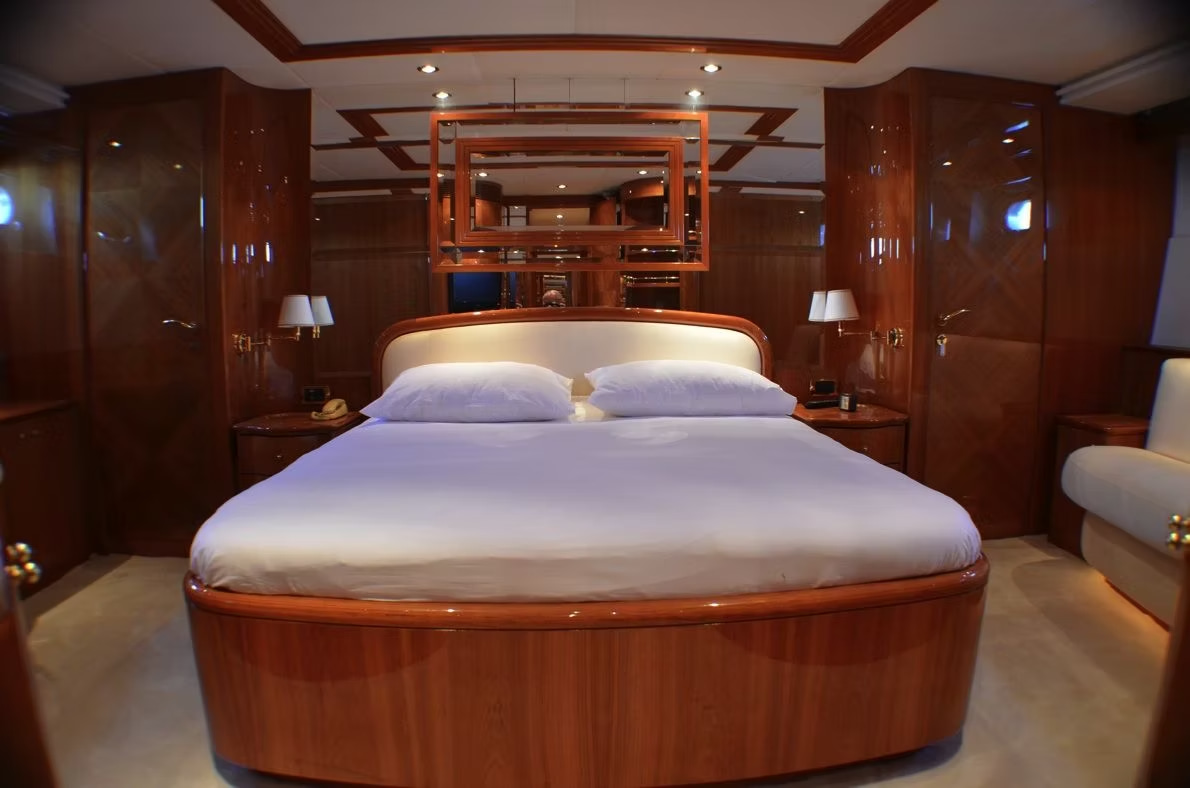 2023 Azimut 100 te huur (photo 8)