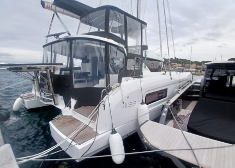 2020 Fountaine Pajot Astrea 42 zu chartern (photo 9)