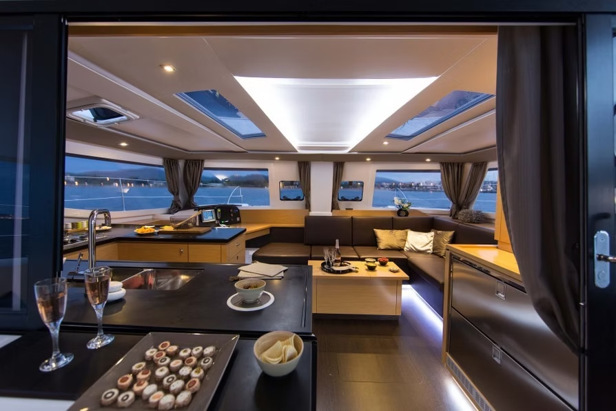 2019 Fountaine Pajot Helia 44 en alquiler (photo 3)
