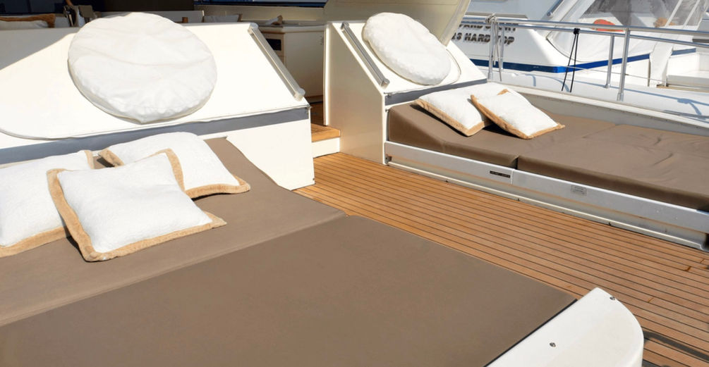 2000 Leopard 23 Sport for charter (photo 2)