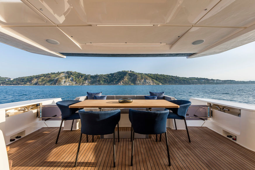 2021 Ferretti 780 te huur (photo 3)