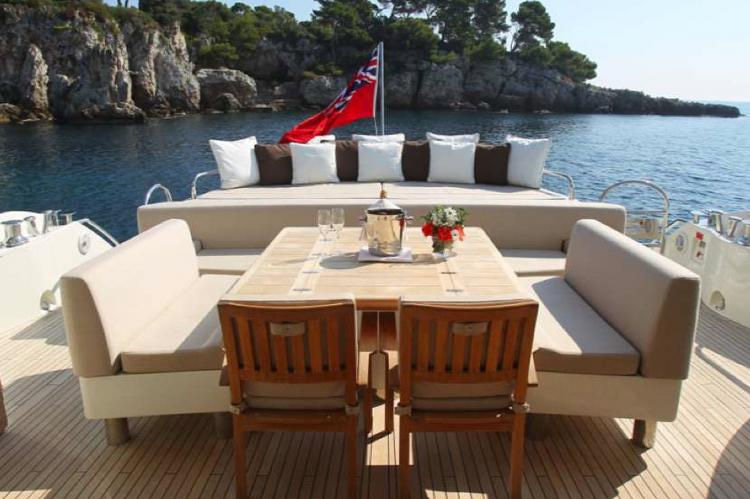2023 Sunseeker 86 te huur (photo 3)