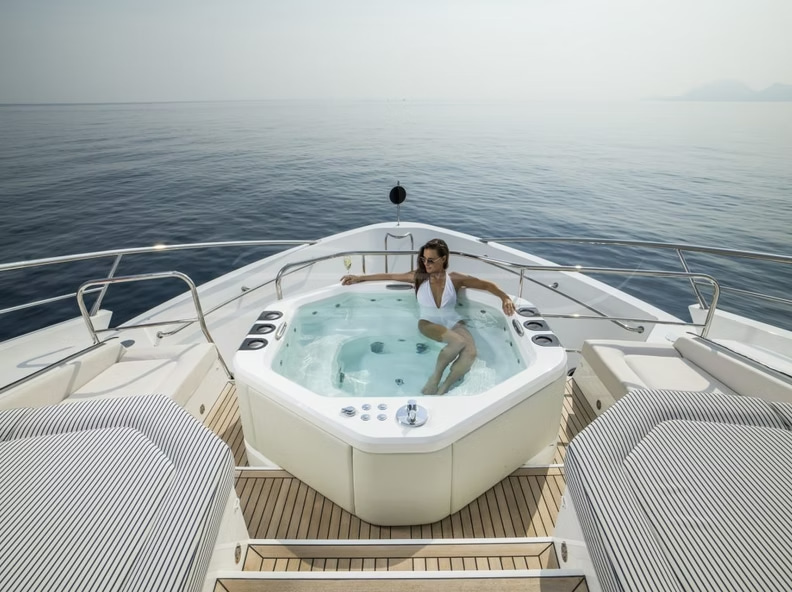 2016 Sunseeker 116 for charter (photo 11)
