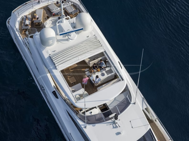 2016 Sunseeker 116 for charter (photo 13)