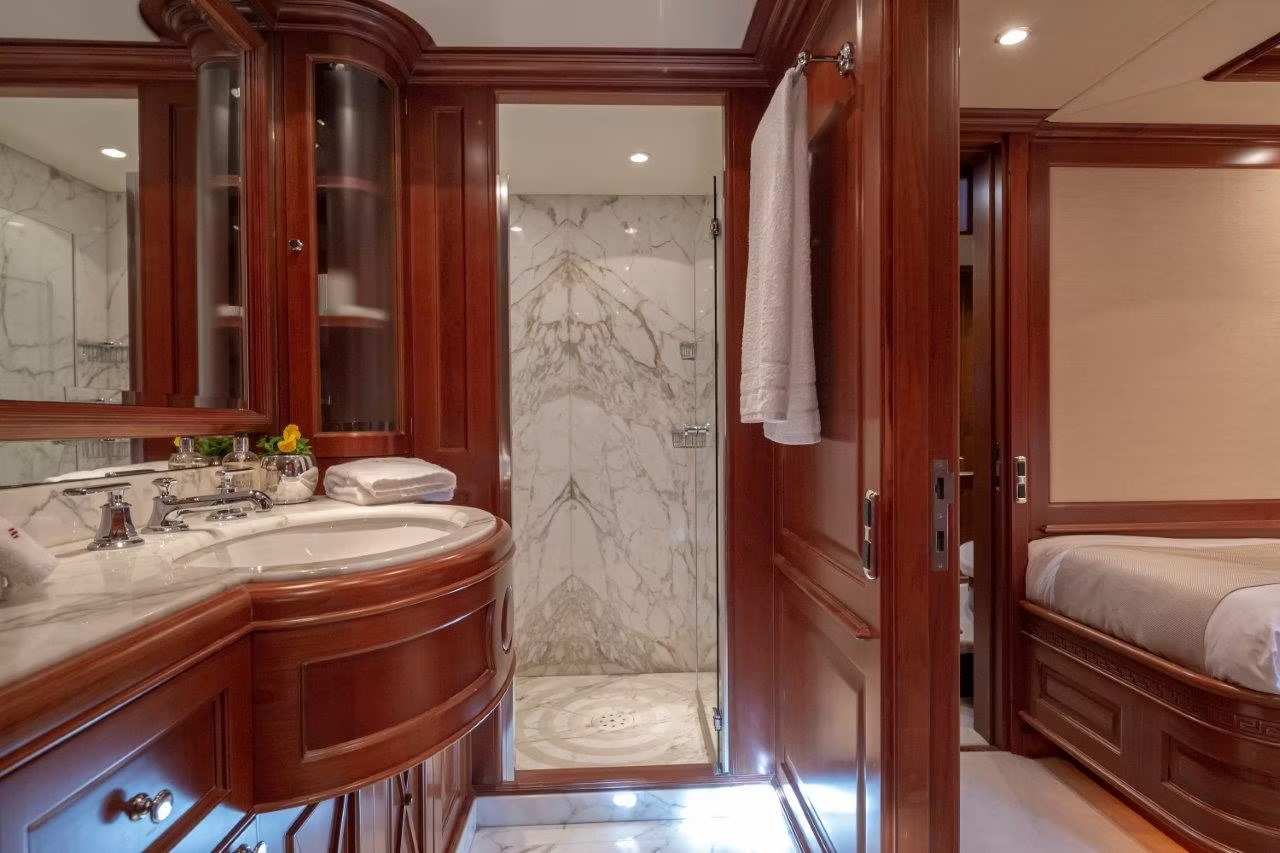 2007 Benetti 120 Classic zu chartern (photo 24)