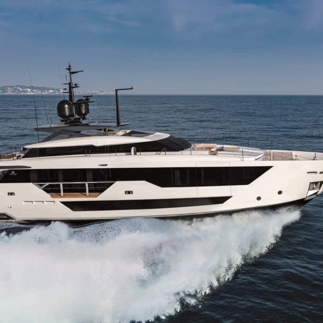2019 Custom Line 106 na czarter (photo 10)