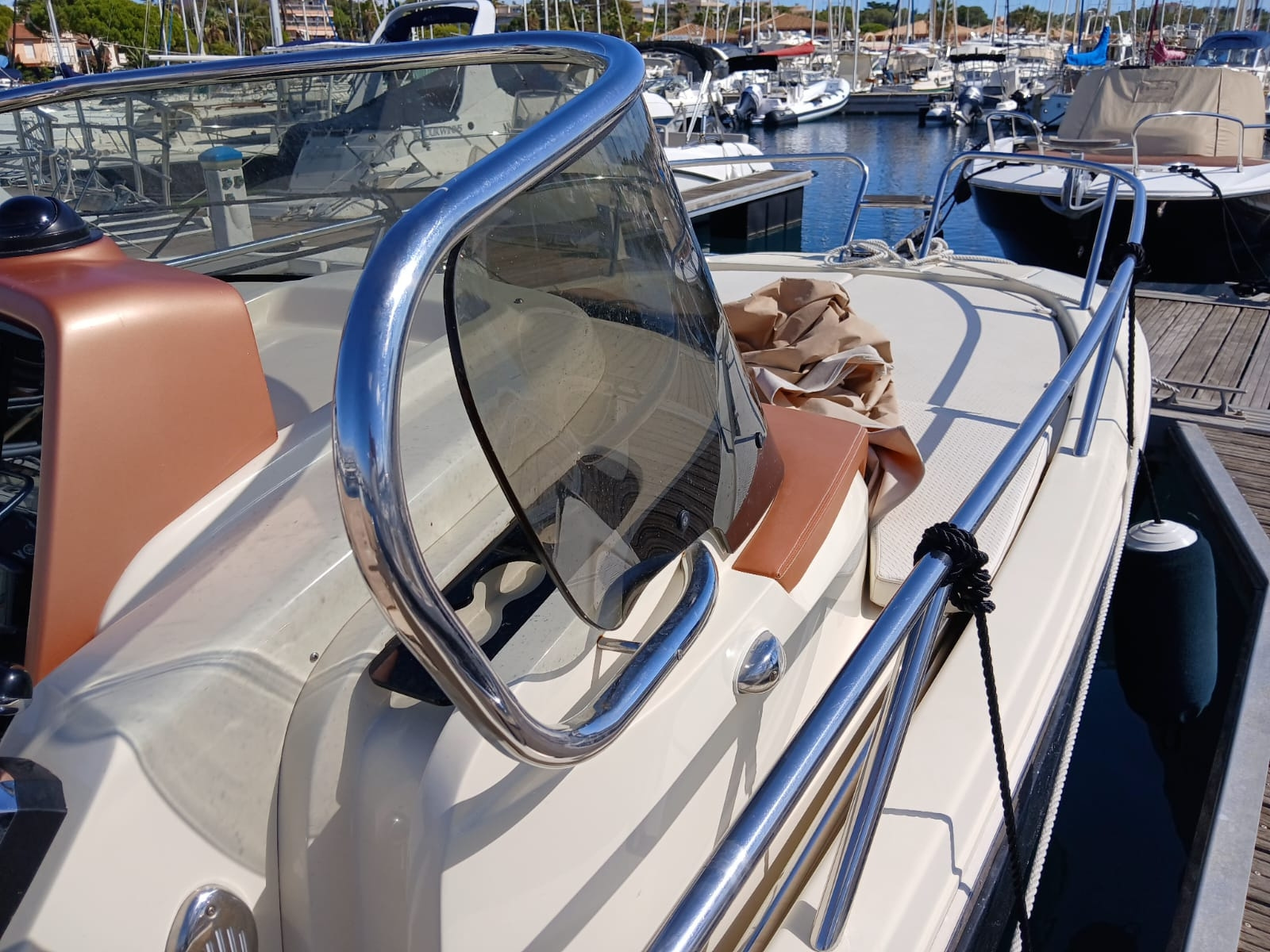 2021 Invictus 240 in vendita (photo 6)