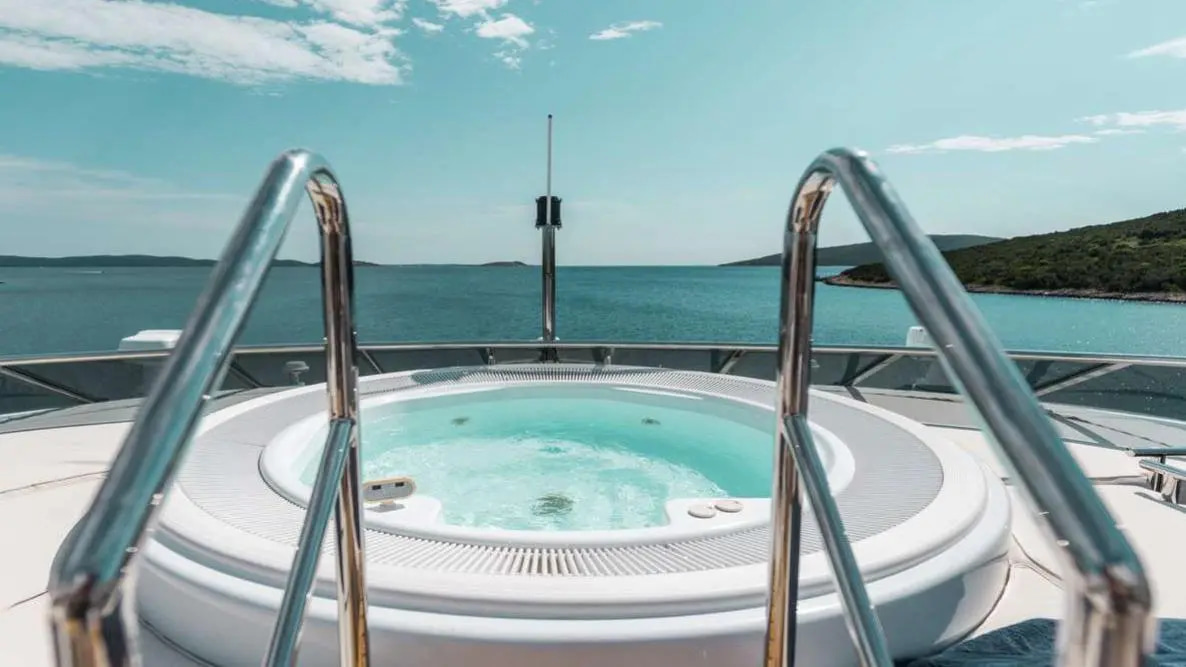 2008 Heesen Yachts Agram for charter (photo 10)