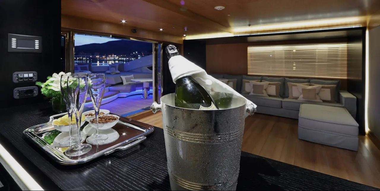 2015 Cantieri Navali Termoli Beatrix zu chartern (photo 5)