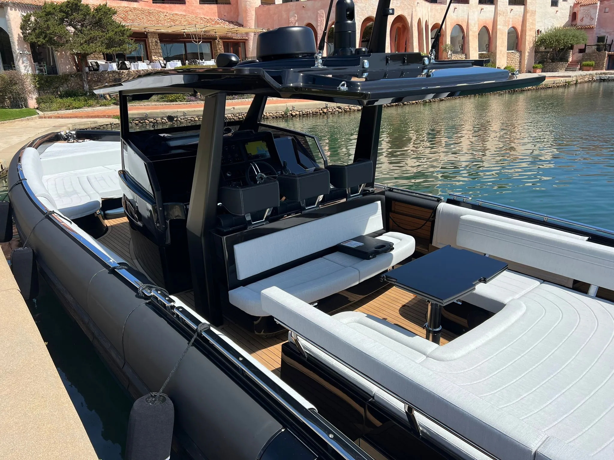 2023 Novamarine Black Shiver te huur (photo 8)