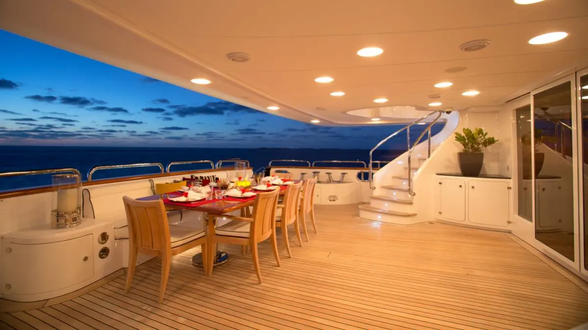 2013 Benetti Vision 145' à louer (photo 6)