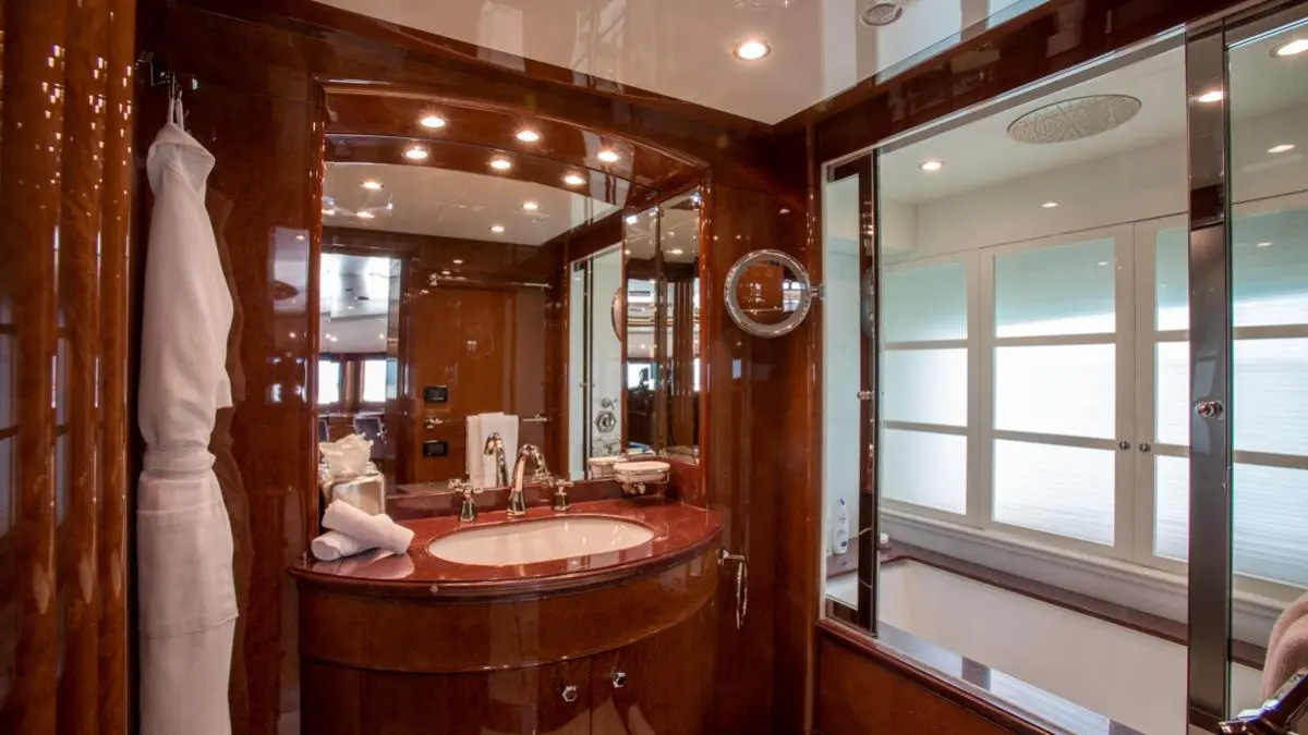 2013 Benetti Vision 145' à louer (photo 22)