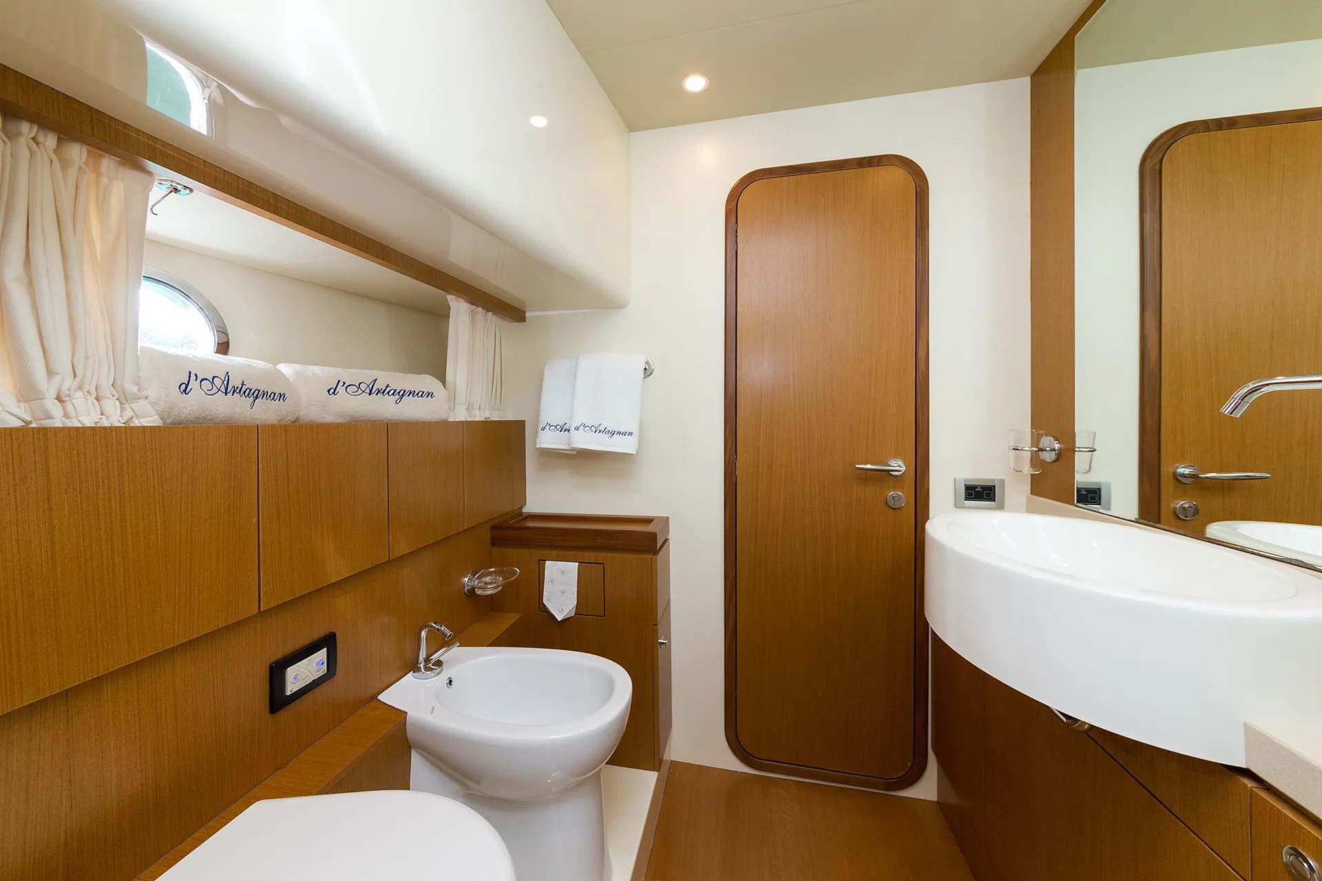 2008 Ferretti 630 en alquiler (photo 12)