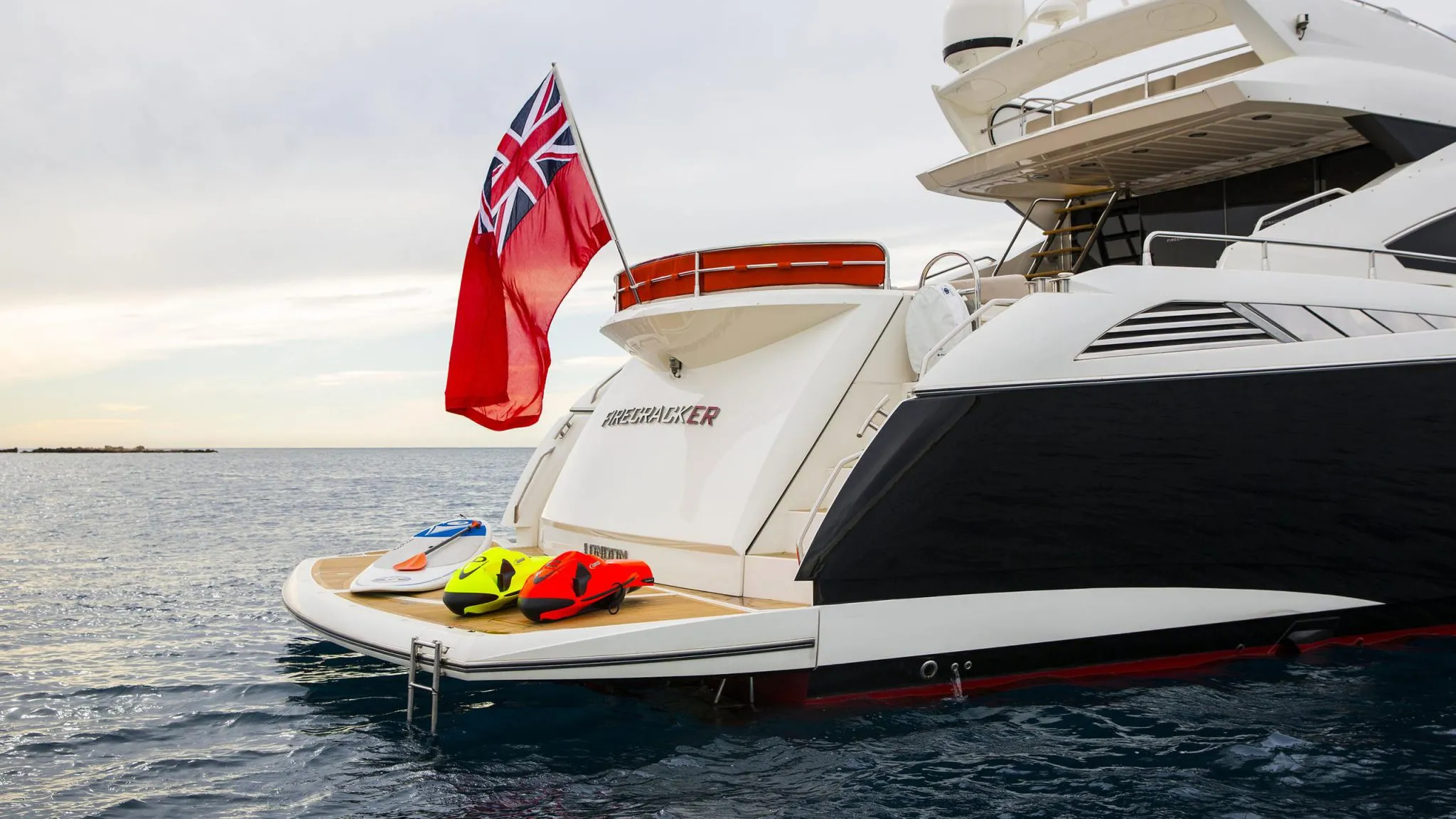 2011 Sunseeker Predator 84 for charter (photo 2)