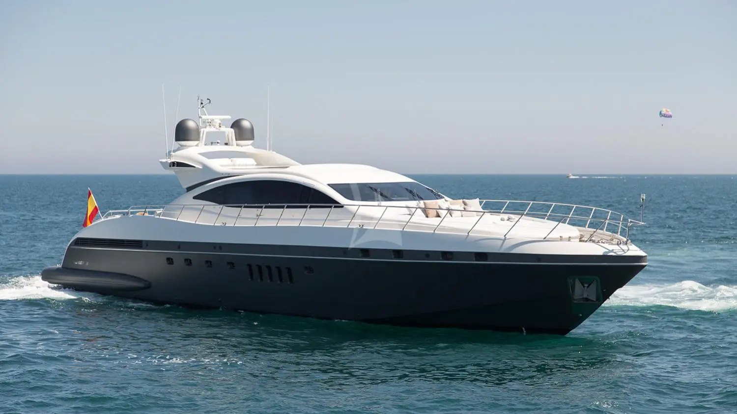 2006 Over Marine Mangusta 92 a noleggio (photo 10)