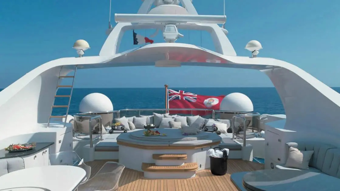 1994 Benetti Il Sole na czarter (photo 2)