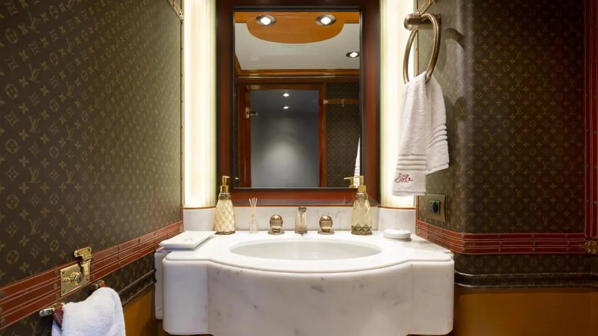 1994 Benetti Il Sole na czarter (photo 29)
