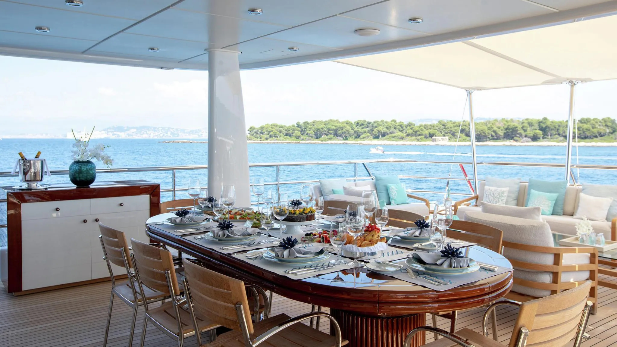 2007 Amels La Mirage for charter (photo 6)