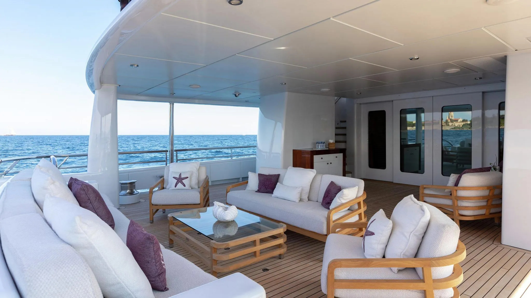 2007 Amels La Mirage for charter (photo 8)
