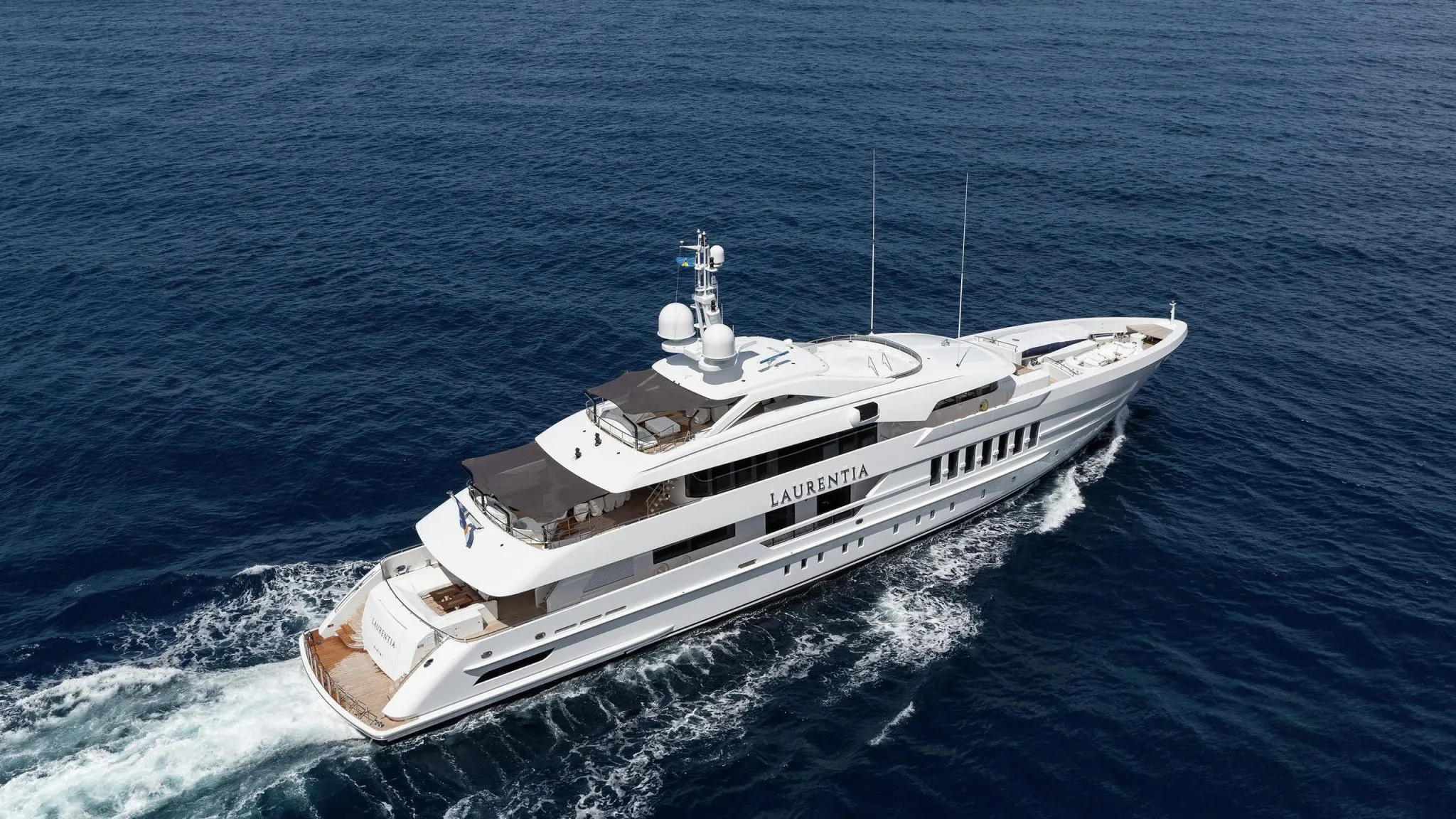 2017 Heesen Yachts Laurentia na czarter (photo 2)