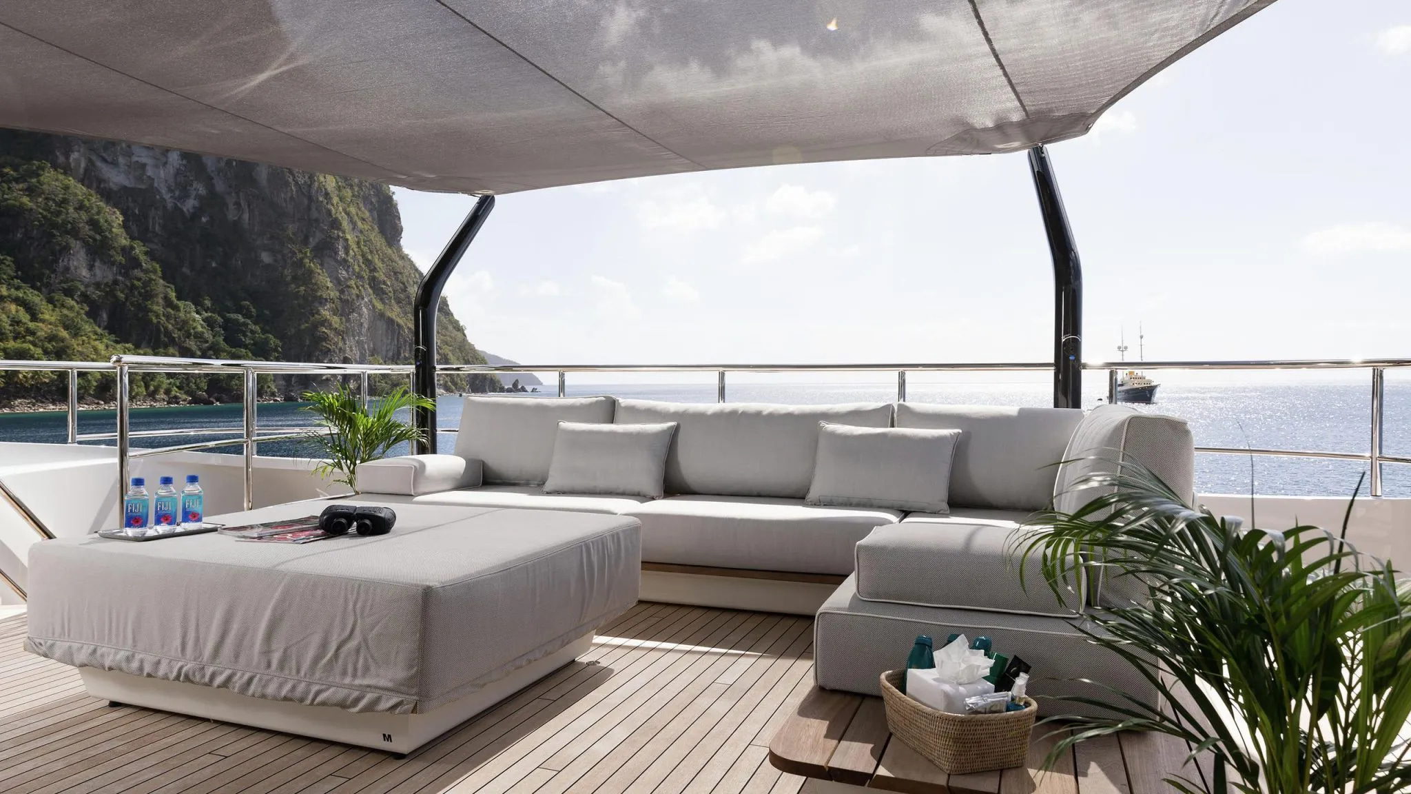 2017 Heesen Yachts Laurentia na czarter (photo 4)