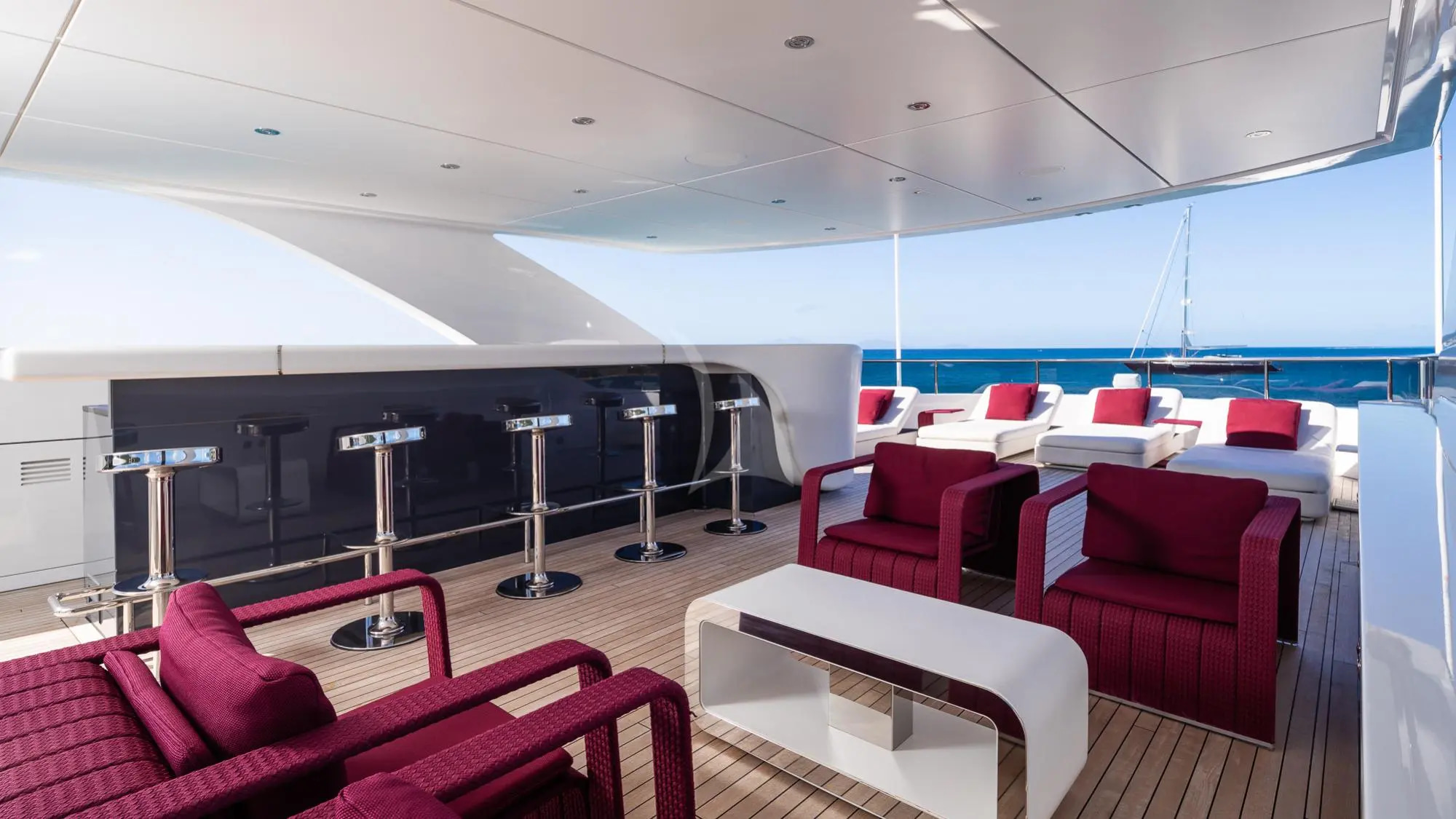 2017 Heesen Yachts Home te huur (photo 17)