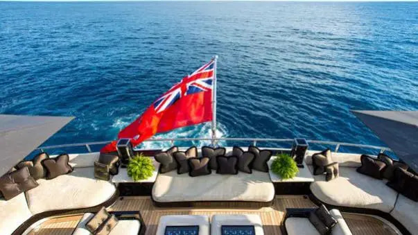 2006 Benetti Lioness V en alquiler (photo 9)