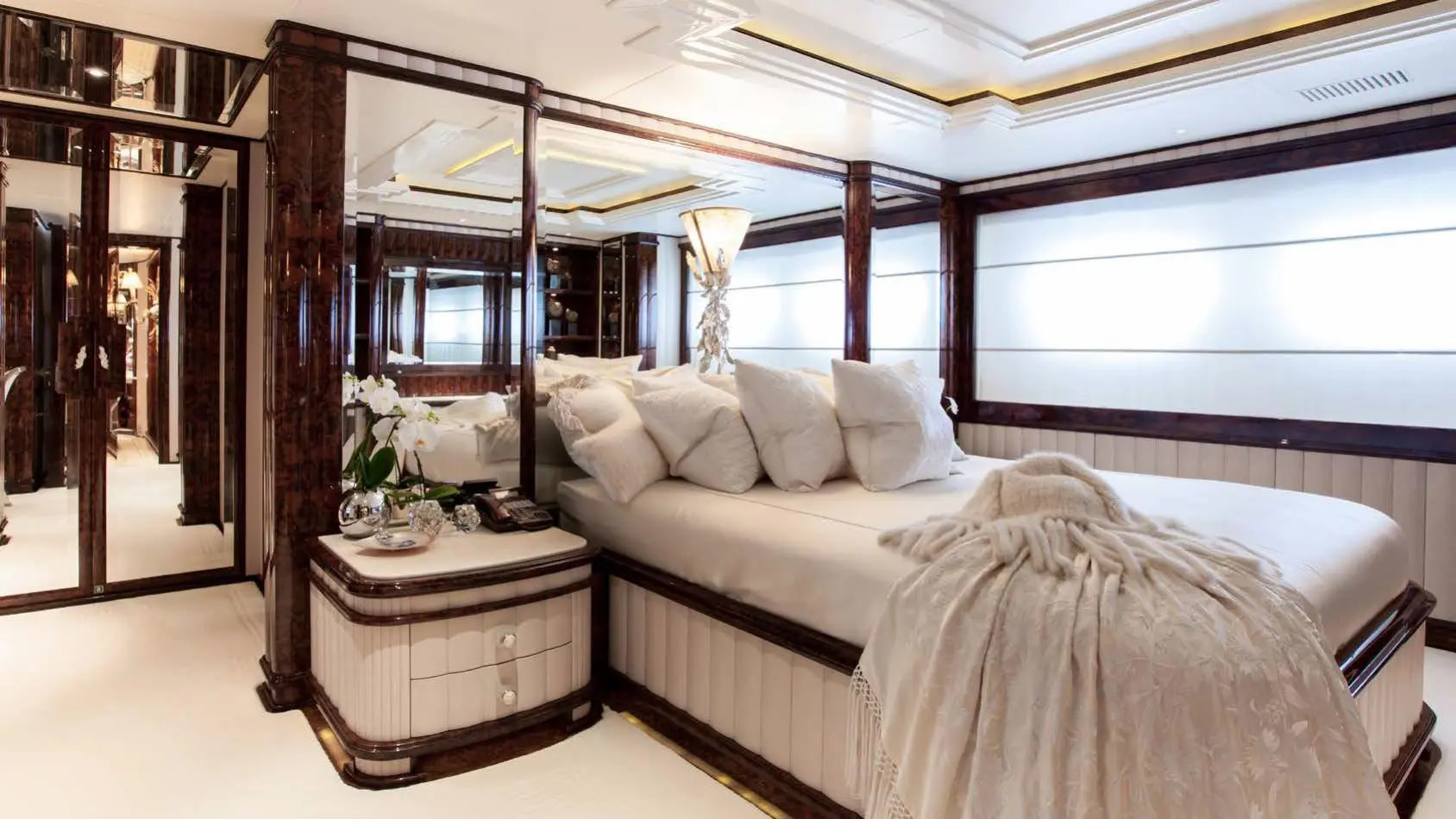 2006 Benetti Lioness V en alquiler (photo 11)