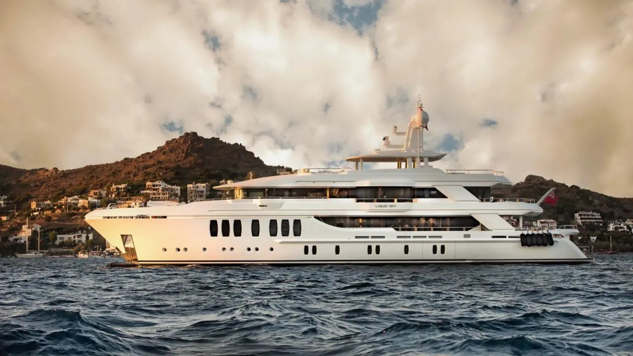 2017 CMB Yachts Liquid Sky te huur (photo 19)