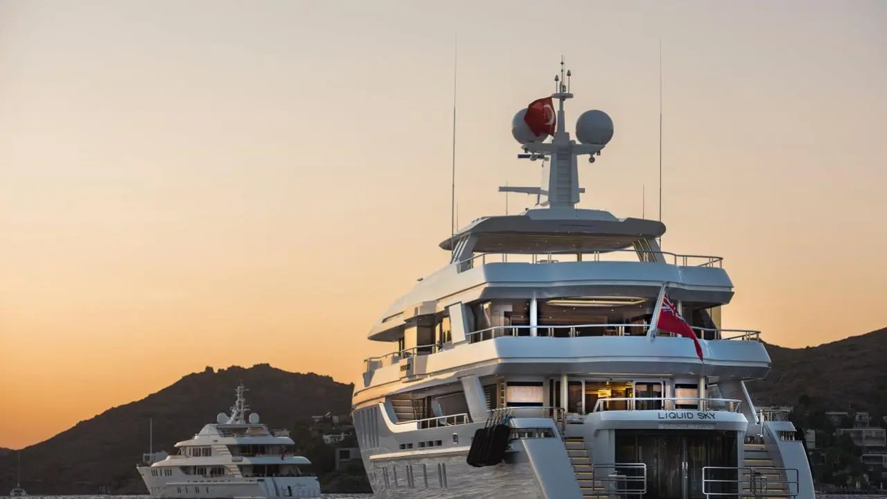2017 CMB Yachts Liquid Sky te huur (photo 21)