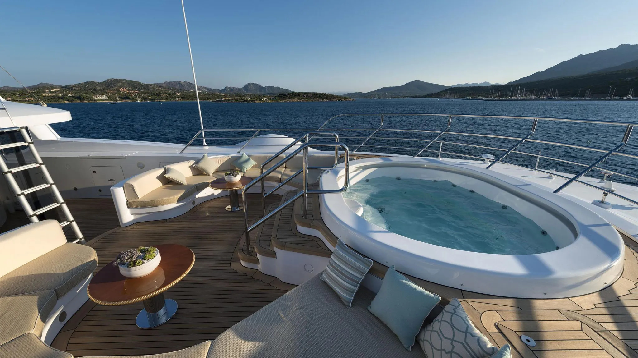 2010 Benetti Lumiere II à louer (photo 22)