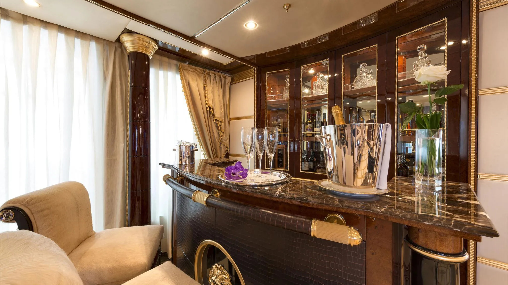 2010 Benetti Lumiere II à louer (photo 30)