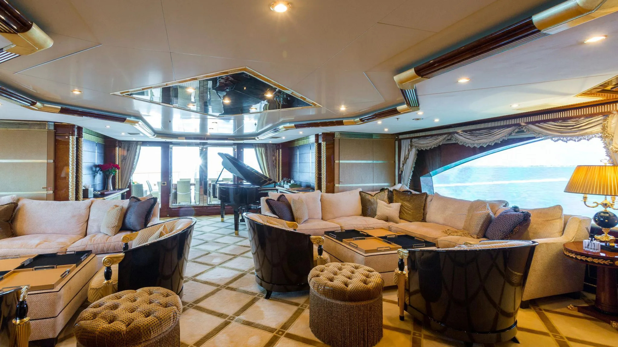 2010 Benetti Lumiere II à louer (photo 32)