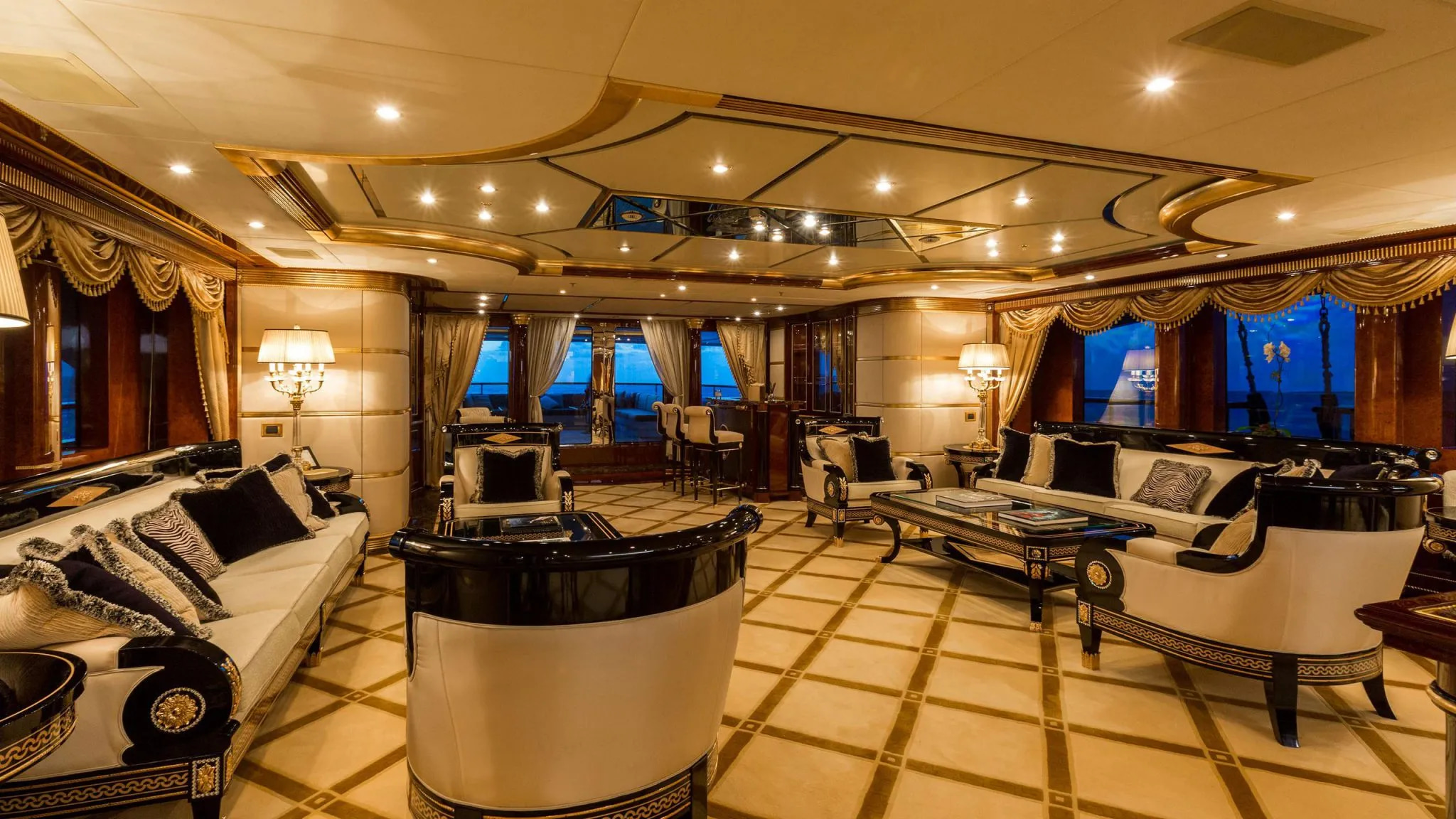 2010 Benetti Lumiere II à louer (photo 34)