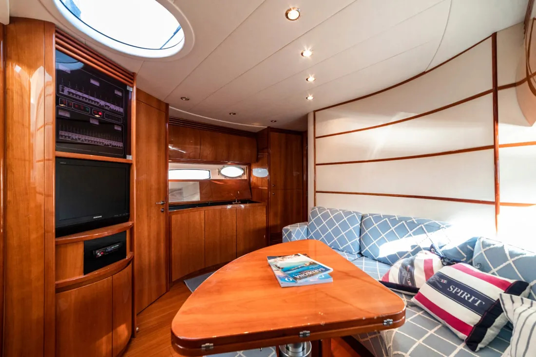 2009 Pershing 50 Milò te huur (photo 21)