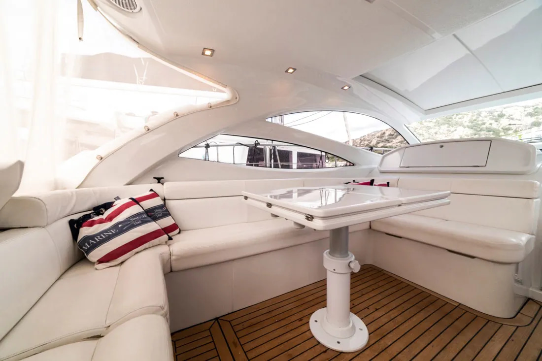 2009 Pershing 50 Milò te huur (photo 27)