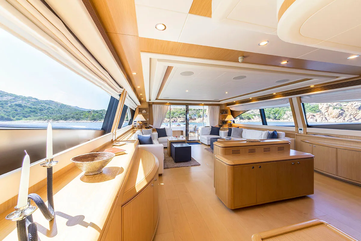 2012 Ferretti 881 RPH en alquiler (photo 10)
