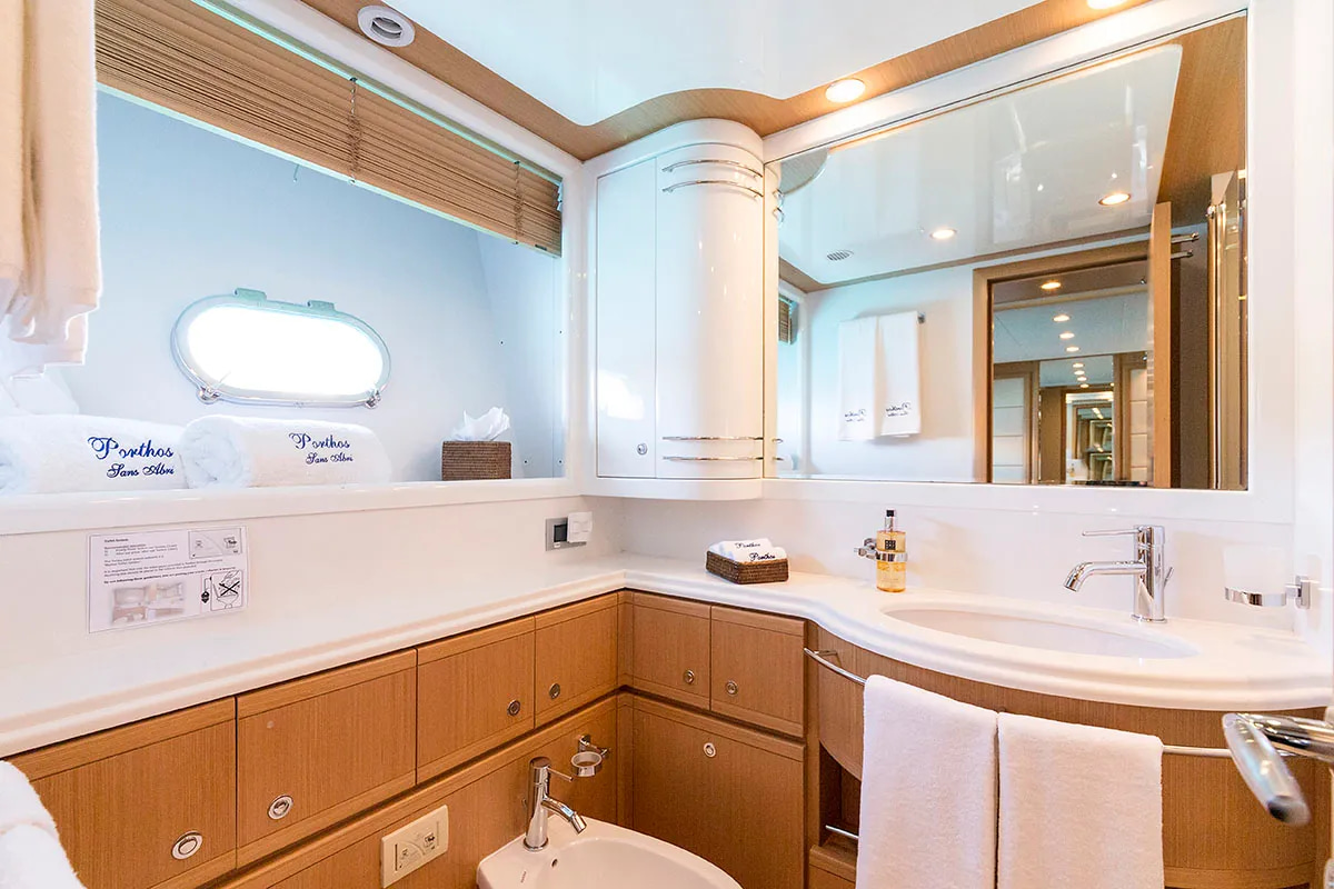 2012 Ferretti 881 RPH en alquiler (photo 23)