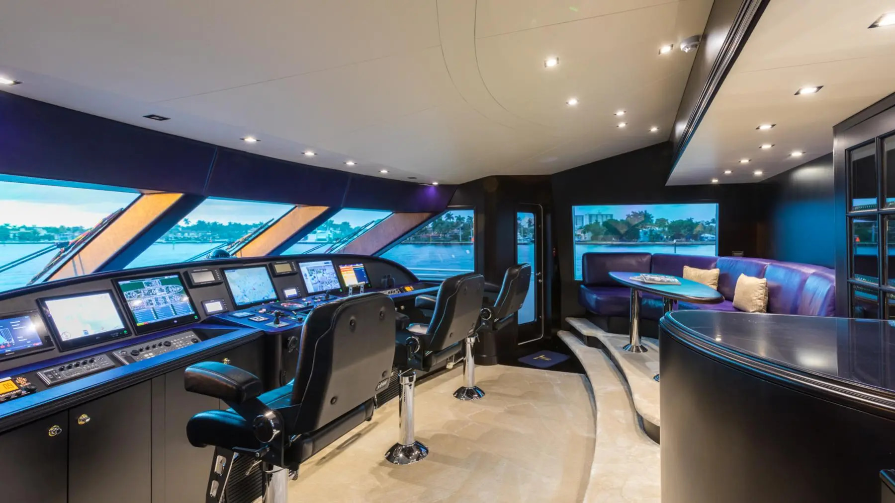 2004 Westship Tanzanite zu chartern (photo 11)