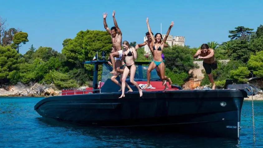 2010 Oceanco Sunrays à louer (photo 4)