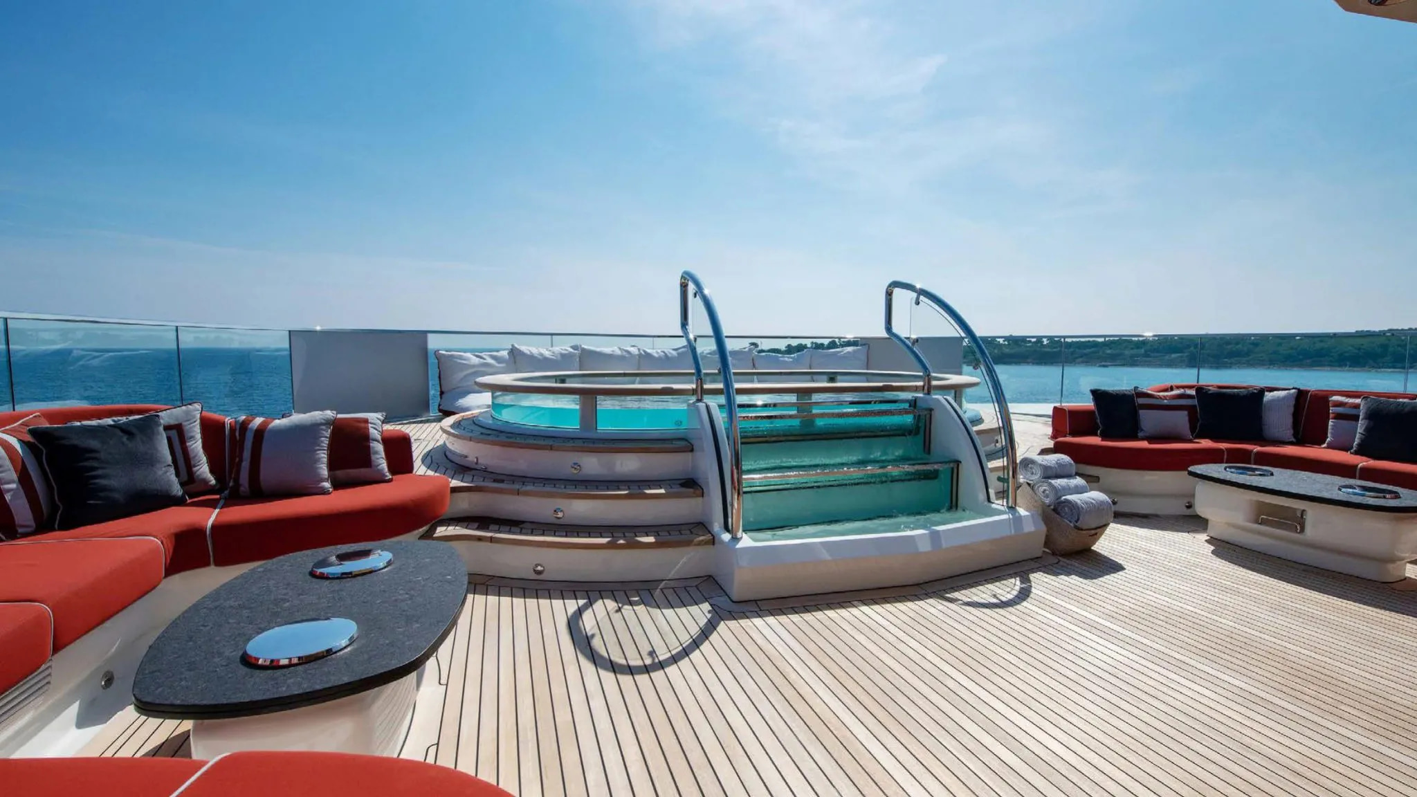 2010 Oceanco Sunrays à louer (photo 9)