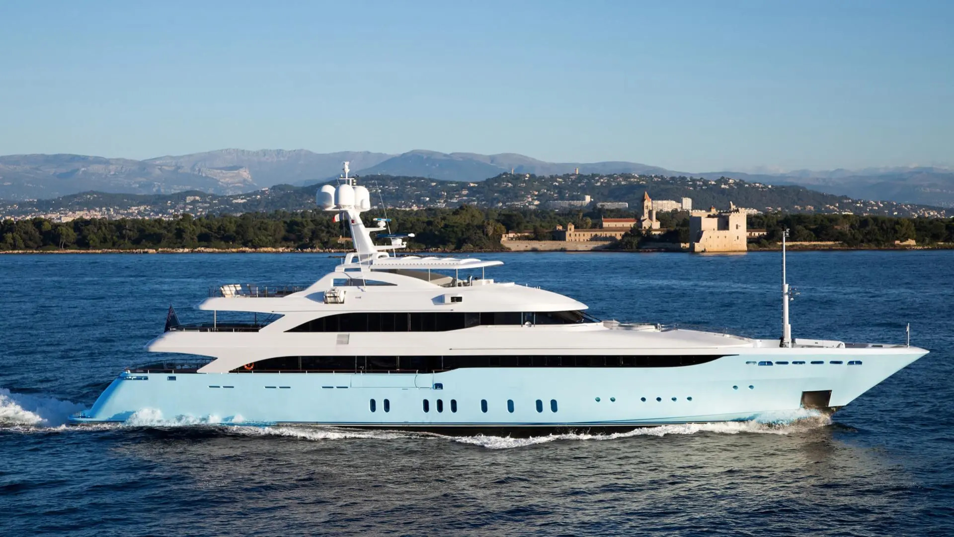 2007 Golden Yachts Vertigo zu chartern (photo 4)