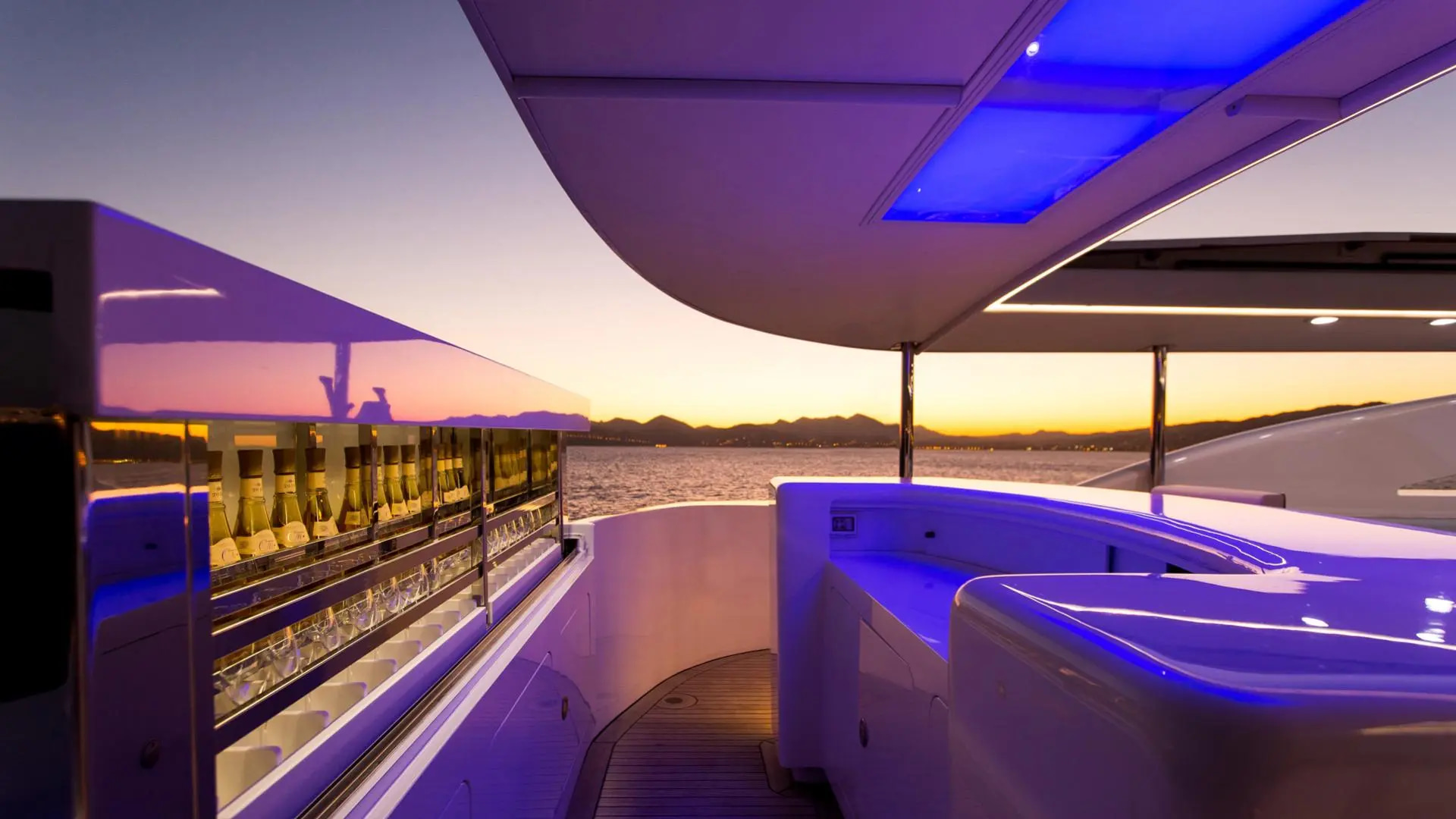 2007 Golden Yachts Vertigo zu chartern (photo 8)
