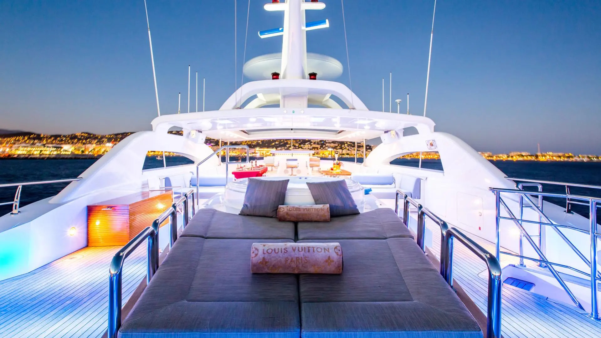 2007 Golden Yachts Vertigo zu chartern (photo 10)