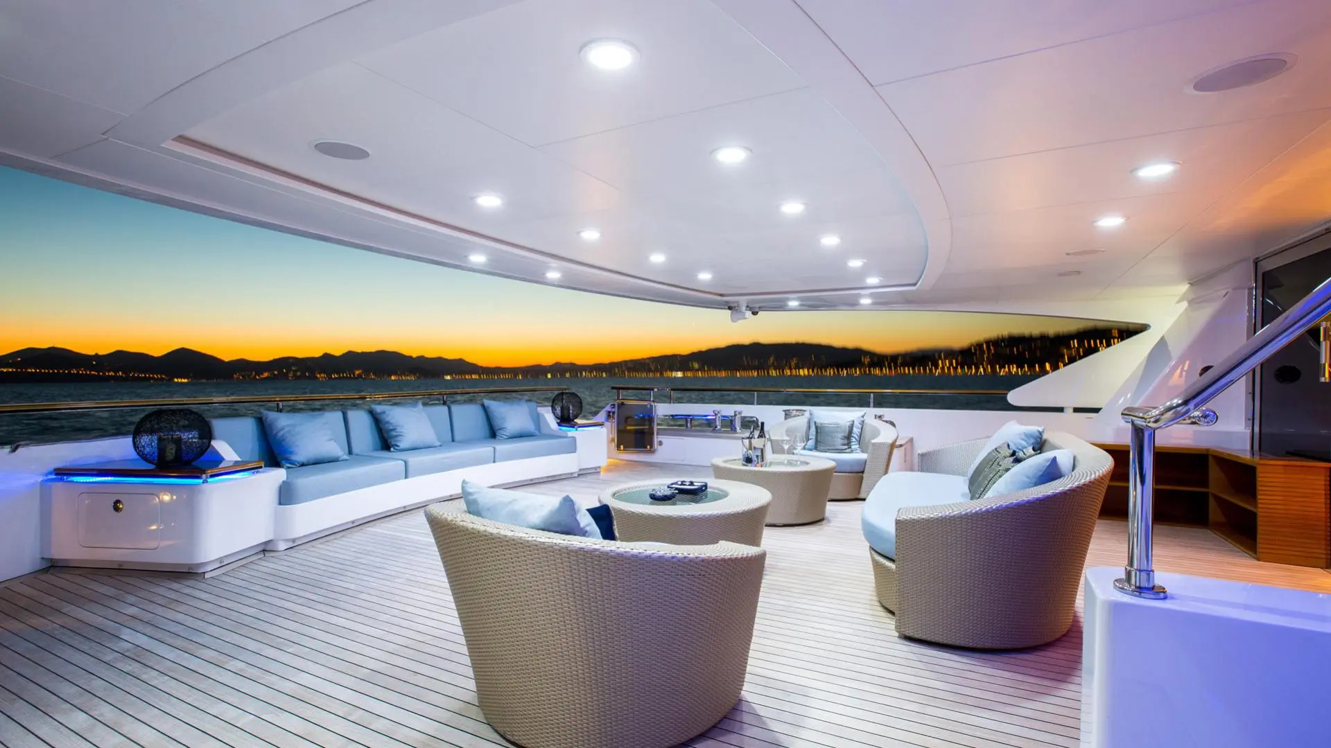 2007 Golden Yachts Vertigo zu chartern (photo 45)