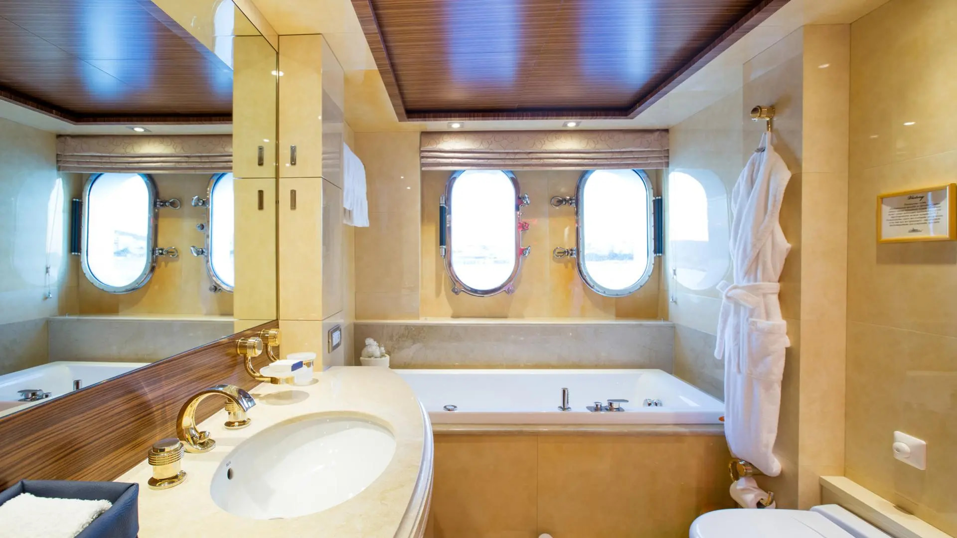2007 Golden Yachts Vertigo zu chartern (photo 50)