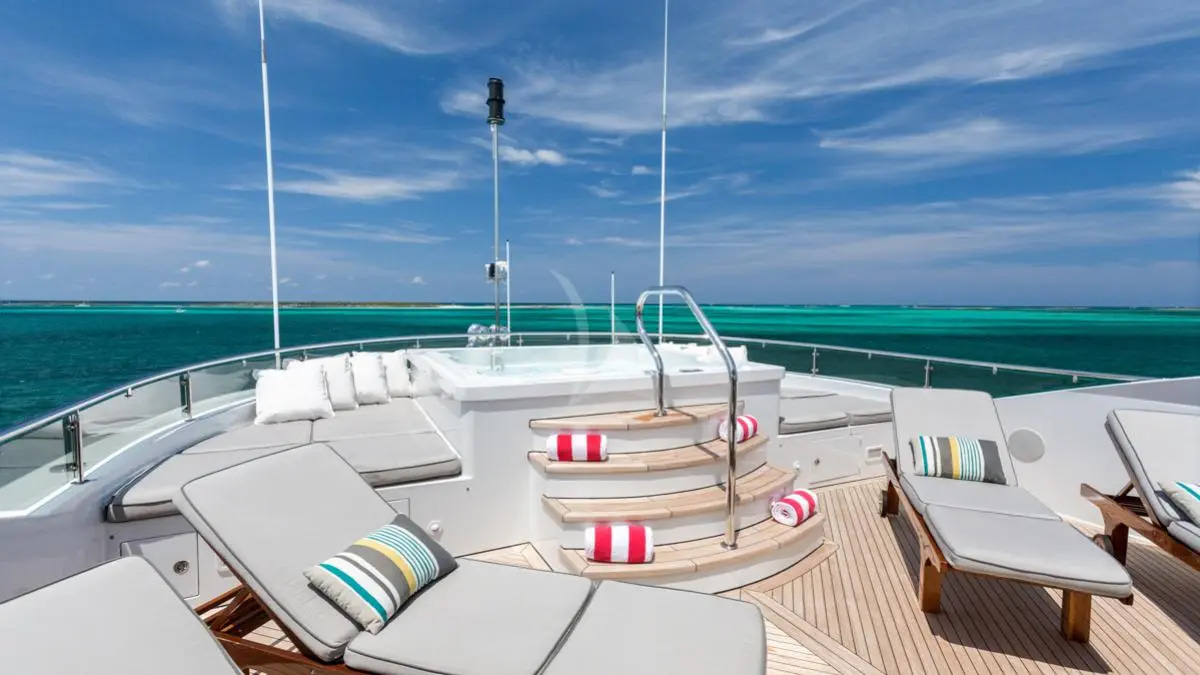 2005 Trinity Yachts Zoom-Zoom-Zoom a noleggio (photo 9)