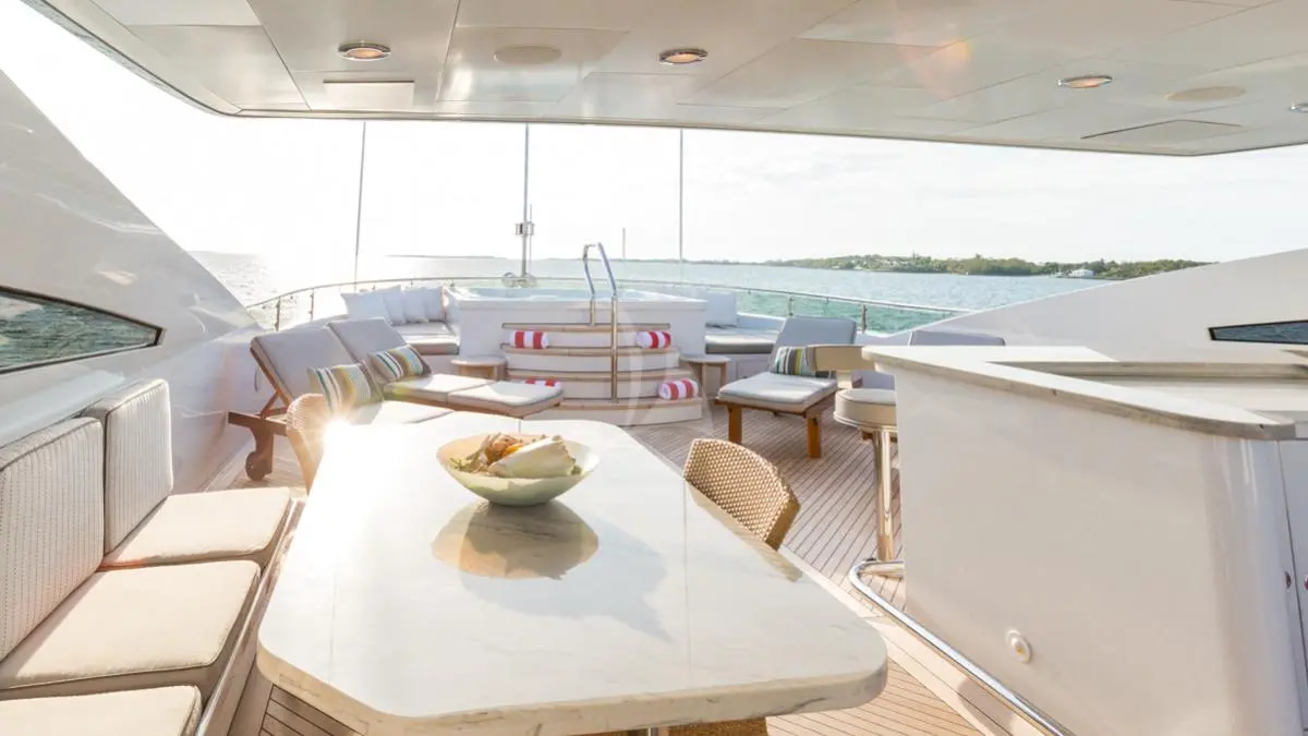 2005 Trinity Yachts Zoom-Zoom-Zoom a noleggio (photo 10)